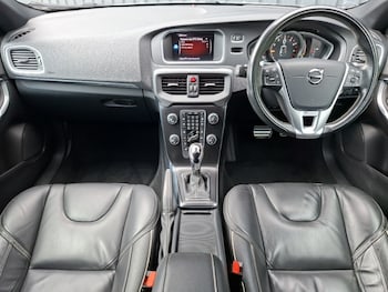 Used Volvo V40 2019 for sale - 79267688: Photo