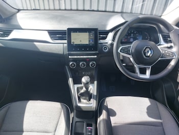 Used Renault Captur 2021 for sale - 78567729: Photo