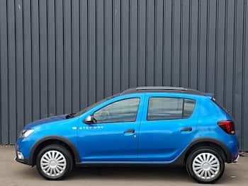 Used Dacia Sandero Stepway 2018 for sale - 79734111: Photo