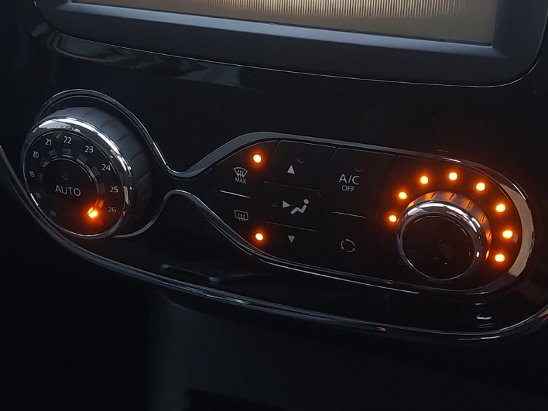 Used Renault Captur 2015 for sale - 77141854: Photo 15