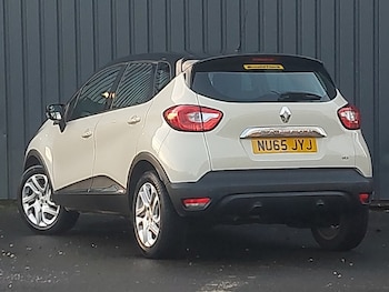Used Renault Captur 2015 for sale - 77141854: Photo