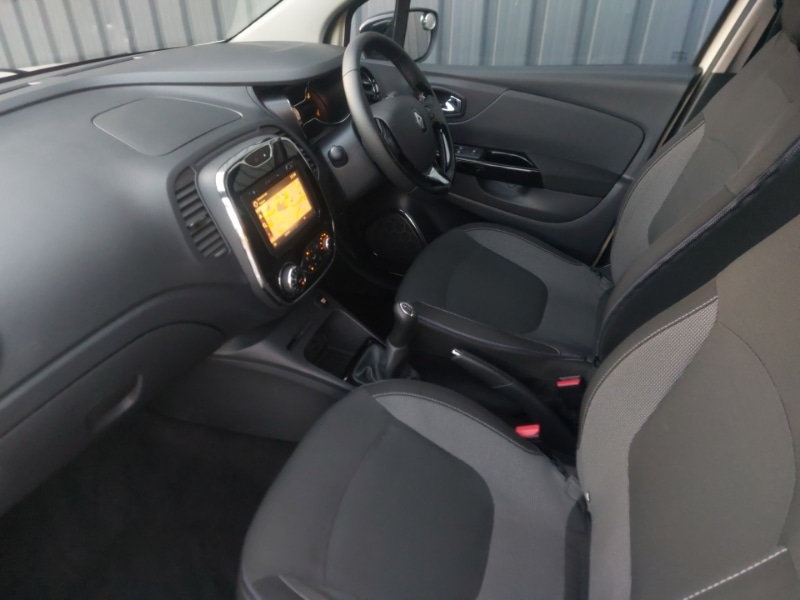 Used Renault Captur 2015 for sale - 77141854: Photo 5
