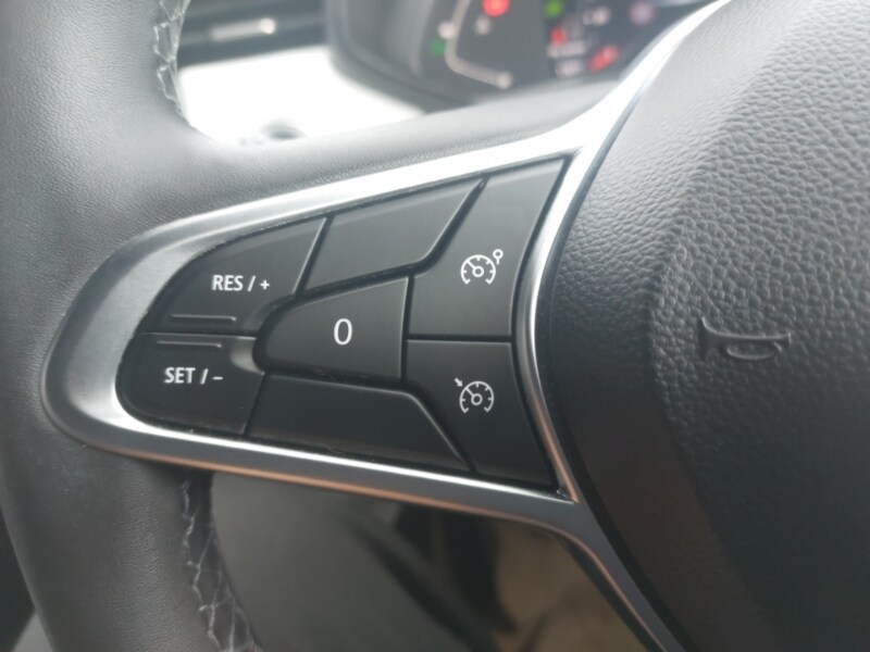 Used Renault Clio 2023 for sale - 77947538: Photo 12