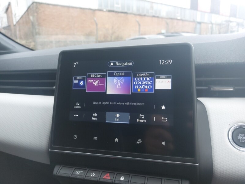 Used Renault Clio 2023 for sale - 77947538: Photo 15