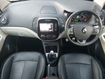 Used Renault Captur 2018 for sale - 77209417: Photo