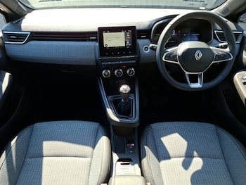 Used Renault Clio 2025 for sale - 79157680: Photo