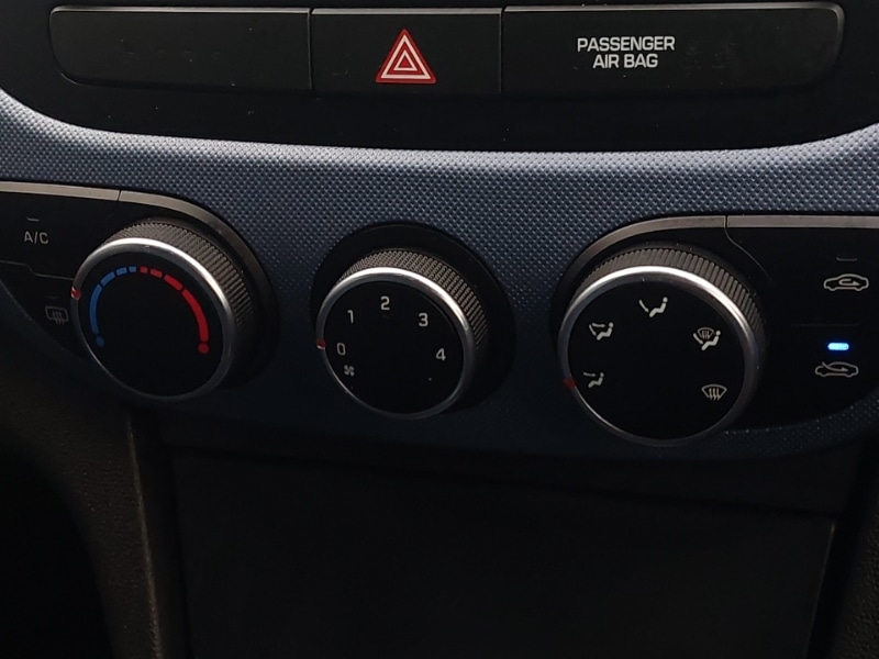 Used Hyundai i10 2016 for sale - 76408164: Photo 13