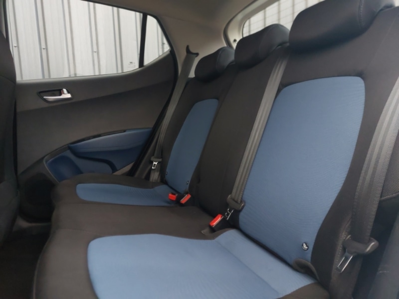 Used Hyundai i10 2016 for sale - 76408164: Photo 6