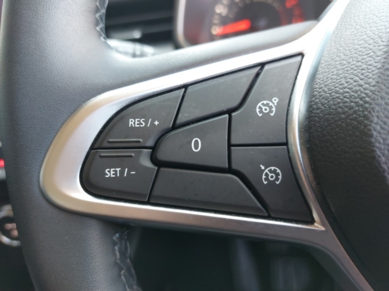 Used Renault Clio 2021 for sale - 76721473: Photo 15