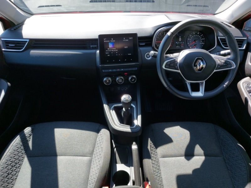 Used Renault Clio 2021 for sale - 76721473: Photo 2