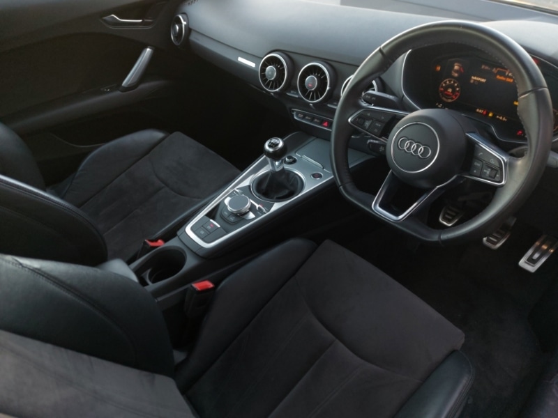 Used Audi TT 2018 for sale - 76644027: Photo 2