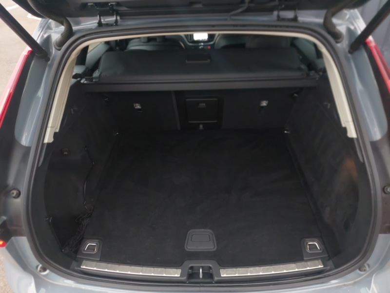 Used Volvo XC60 2022 for sale - 76621746: Photo 8