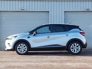 Used Renault Captur 2020 for sale - 77141808: Photo