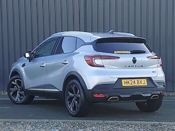 Used Renault Captur 2024 for sale - 77251627: Photo