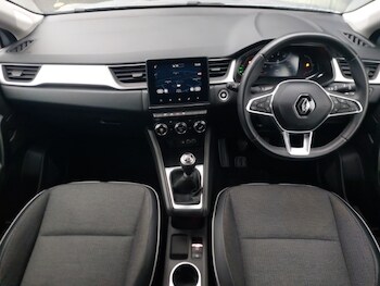 Used Renault Captur 2023 for sale - 77329948: Photo