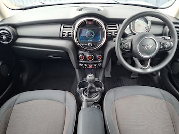 Used MINI Hatch 2021 for sale - 79303165: Photo