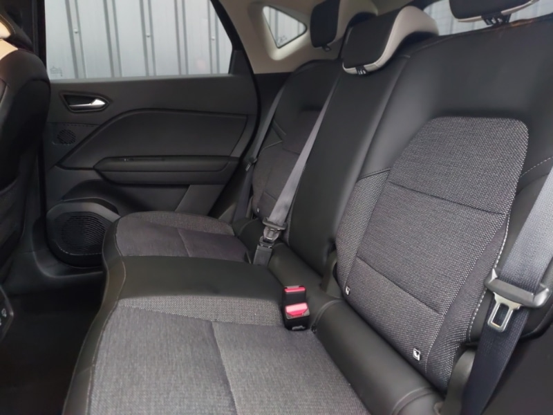 Used Renault Captur 2023 for sale - 77453813: Photo 6