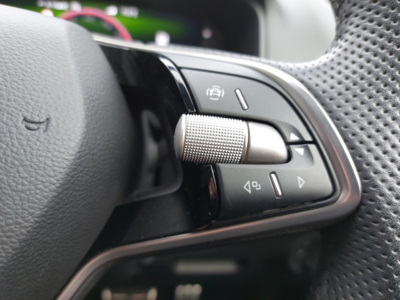 Used Skoda Karoq 2024 for sale - 76343404: Photo 17