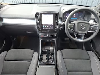 Used Volvo XC40 2025 for sale - 79546239: Photo