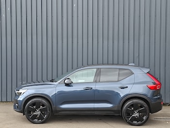 Used Volvo XC40 2025 for sale - 79546239: Photo