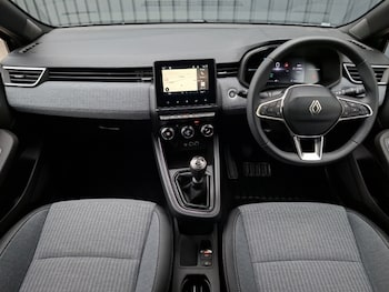 Used Renault Clio 2025 for sale - 79144328: Photo