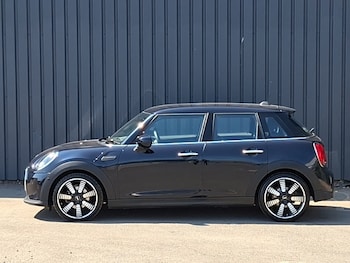 Used MINI Hatch 2022 for sale - 79087050: Photo
