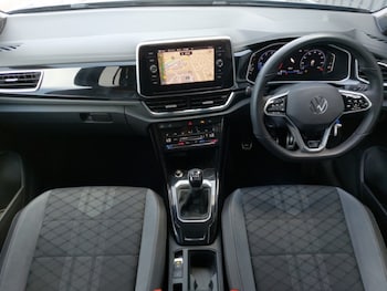 Used Volkswagen T-Roc 2023 for sale - 75691280: Photo
