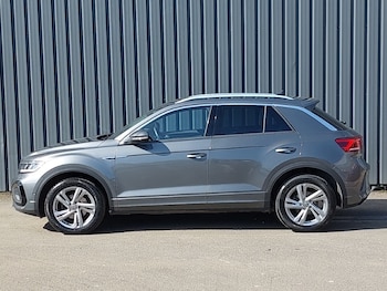 Used Volkswagen T-Roc 2023 for sale - 75691280: Photo