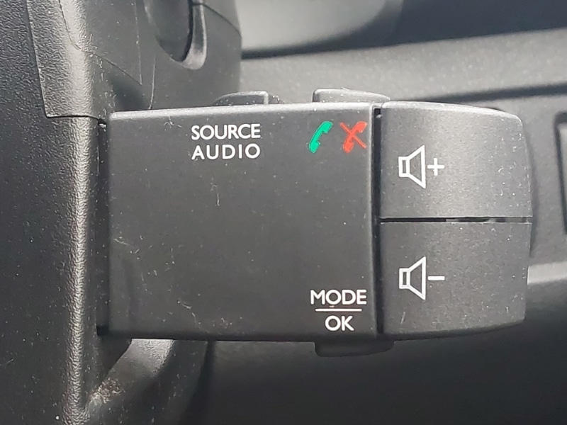 Used Renault Clio 2016 for sale - 78057376: Photo 19