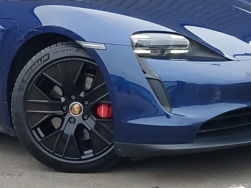 Used Porsche Taycan 2020 for sale - 77015053: Photo 9