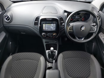 Used Renault Captur 2017 for sale - 76180584: Photo