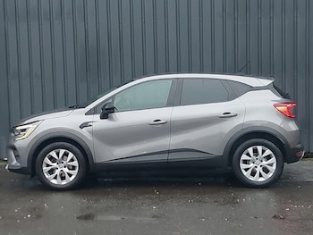 Used Renault Captur 2022 for sale - 77141790: Photo