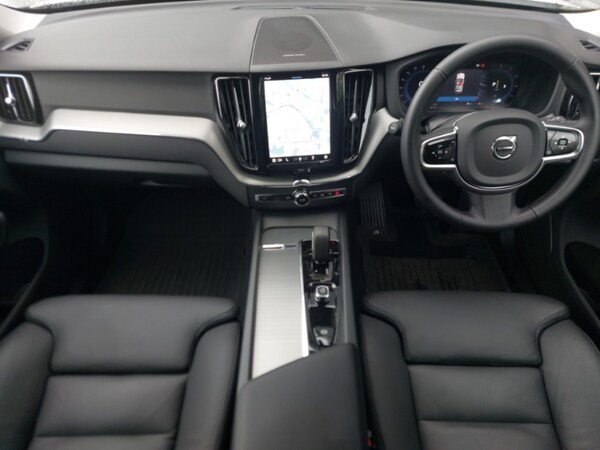 Used Volvo XC60 2024 for sale - 76116572: Photo 2