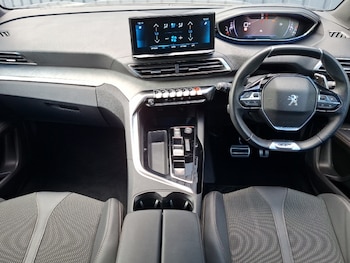 Used Peugeot 5008 2023 for sale - 79452331: Photo
