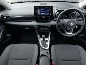 Used Toyota Yaris 2023 for sale - 75442166: Photo
