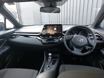 Used Toyota C-HR 2023 for sale - 78490448: Photo