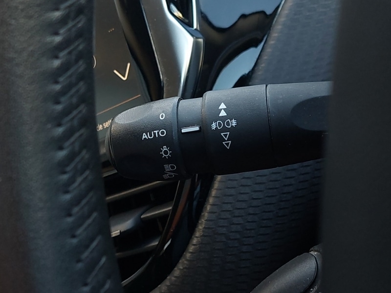 Used Peugeot 2008 2019 for sale - 76502385: Photo 19