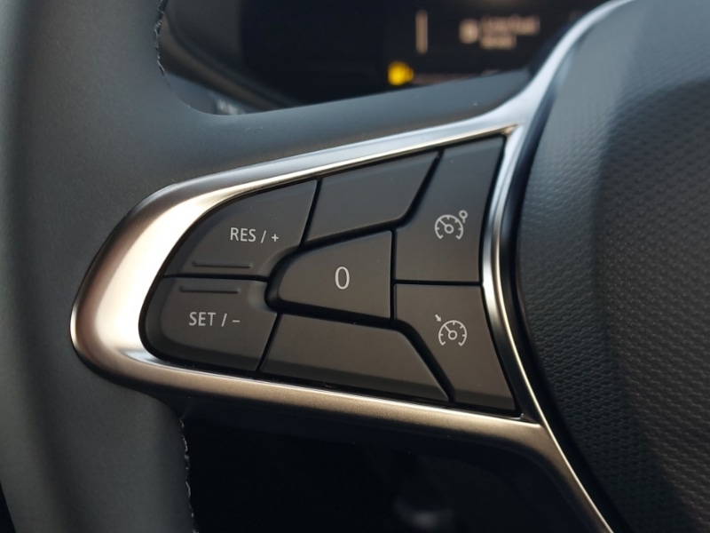 Used Renault Clio 2025 for sale - 76920235: Photo 15