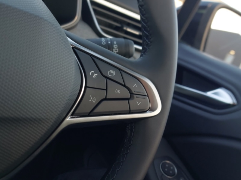 Used Renault Clio 2025 for sale - 76920235: Photo 16