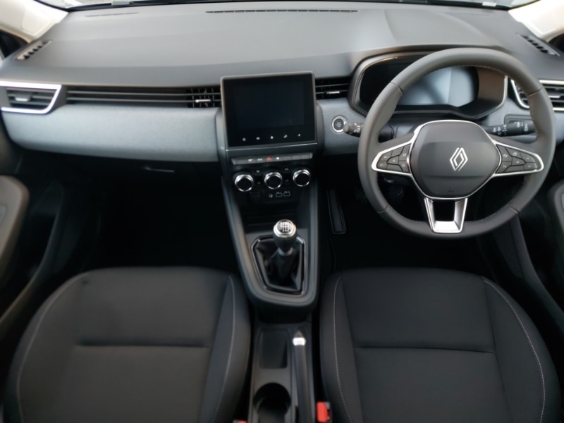 Used Renault Clio 2025 for sale - 76920235: Photo 2