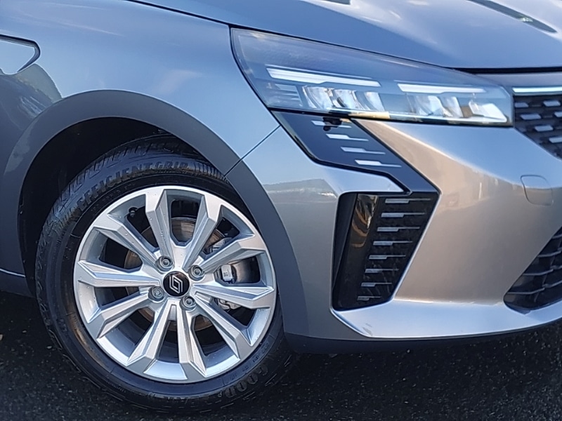 Used Renault Clio 2025 for sale - 76920235: Photo 9