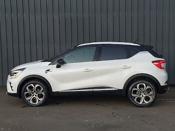 Used Renault Captur 2022 for sale - 77070100: Photo