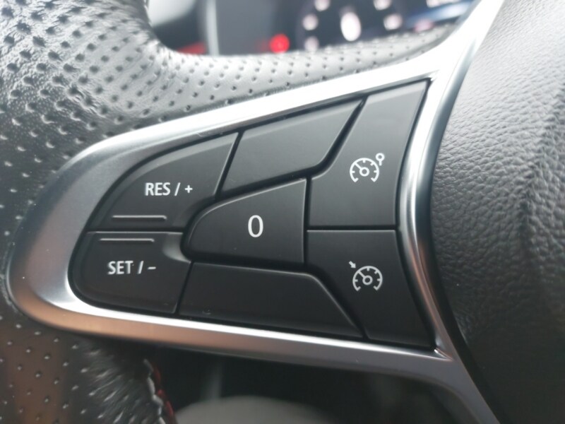 Used Renault Clio 2023 for sale - 77907868: Photo 12