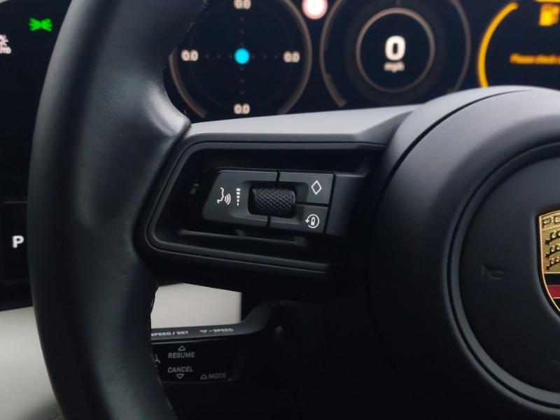 Used Porsche Taycan 2020 for sale - 76920239: Photo 18