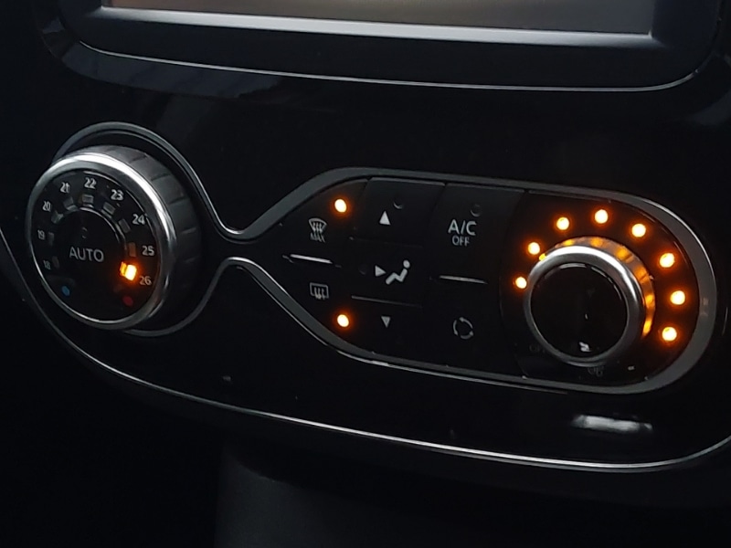 Used Renault Captur 2017 for sale - 76548885: Photo 13