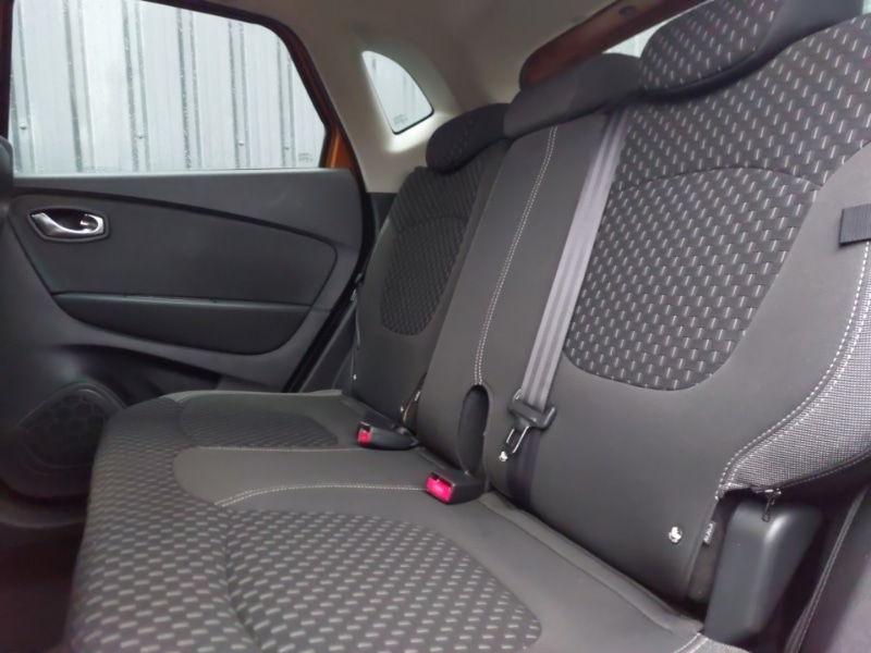 Used Renault Captur 2017 for sale - 76548885: Photo 6