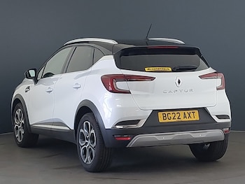 Used Renault Captur 2022 for sale - 76242258: Photo 3