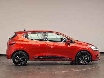 Used Renault Clio 2018 for sale - 79440350: Photo