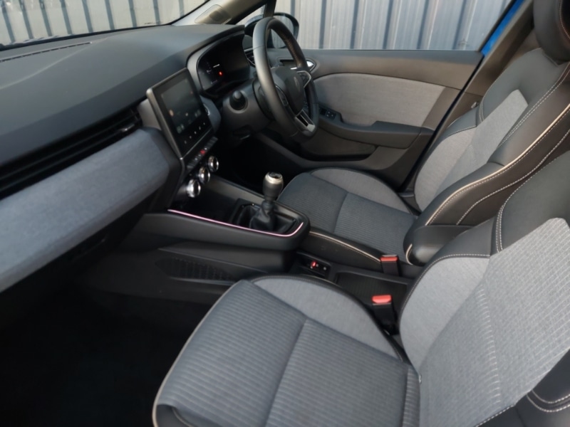 Used Renault Clio 2024 for sale - 77453997: Photo 5