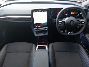 Used Renault Scenic E-Tech 2024 for sale - 75926220: Photo